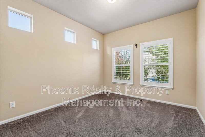 988 Auburn Dr - Photo 3 of 16