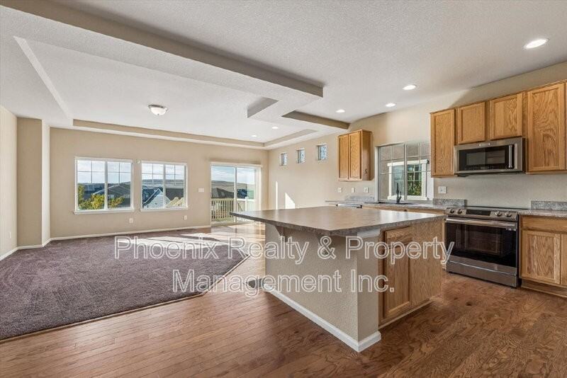 988 Auburn Dr - Photo 6 of 16