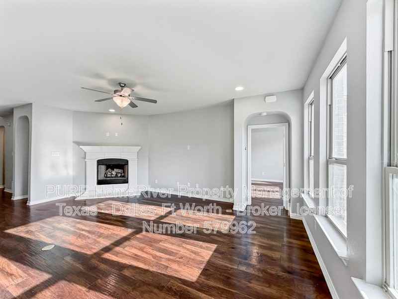 3604 Arroyo Trl - Photo 3 of 24