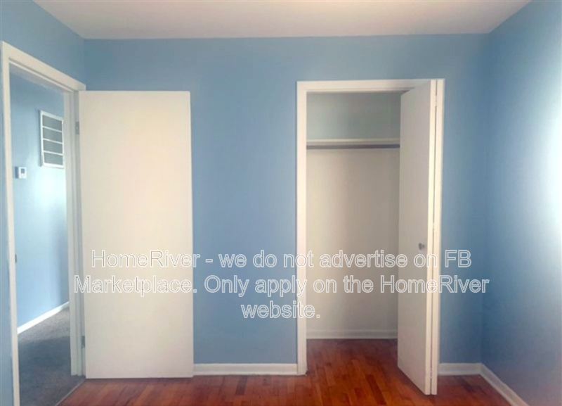 2622 N Dearborn St - Photo 6 of 9