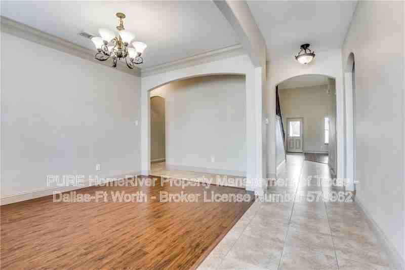 4529 Maidstone Way - Photo 2 of 31