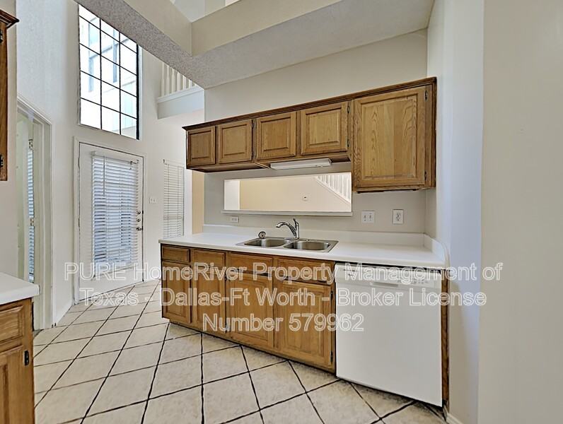 343 Alex Dr - Photo 4 of 15