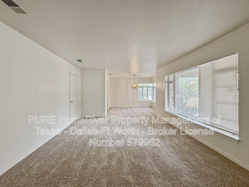 2627 Wynnewood Dr - Photo 3 of 23