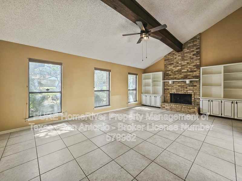 8823 Wellesley Manor Dr - Photo 5 of 23