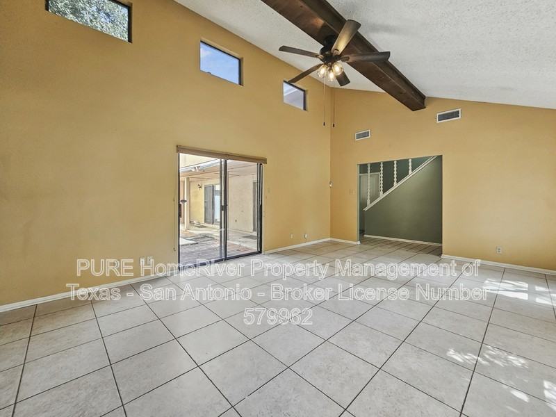 8823 Wellesley Manor Dr - Photo 6 of 23