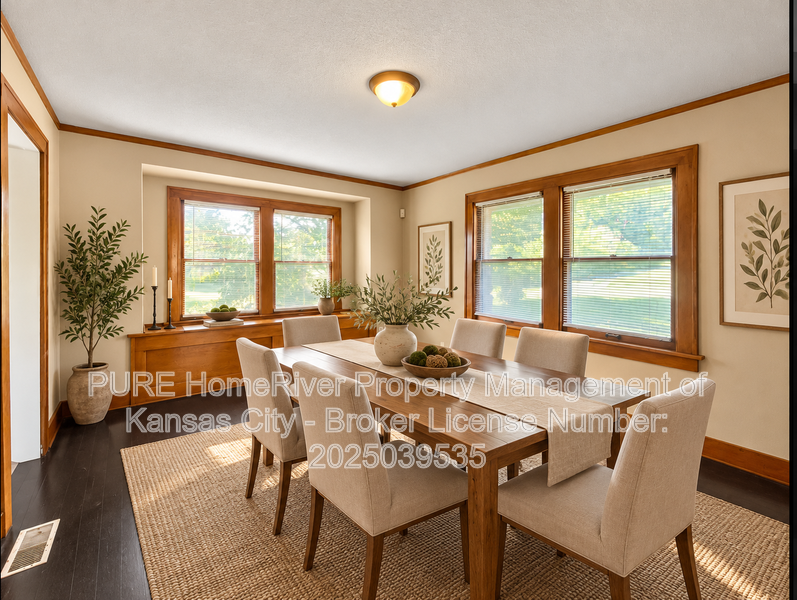8301 E 55th St - Photo 4 of 31