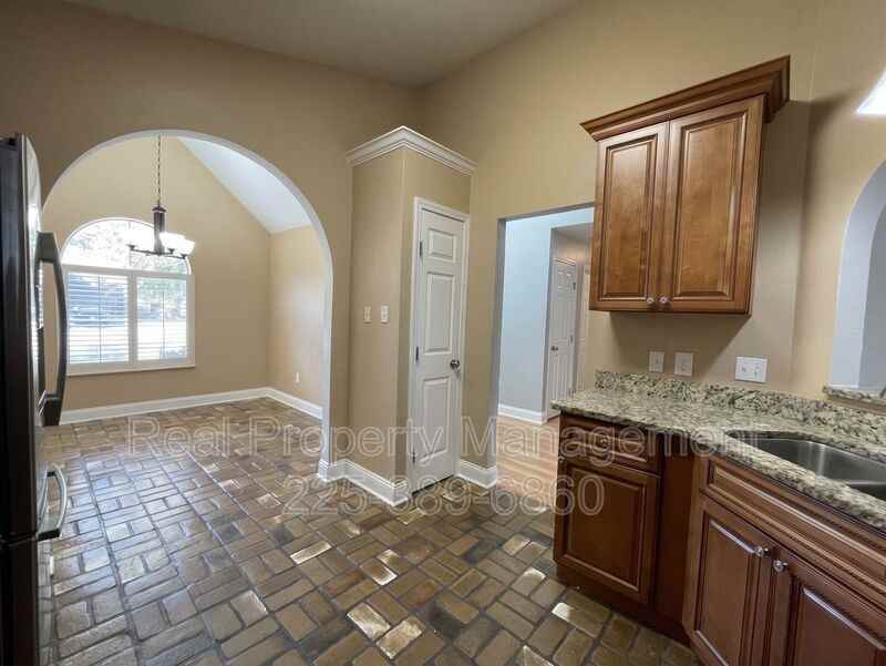 16346 Somersby Ave - Photo 7 of 21