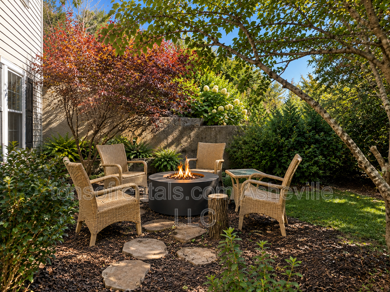 222 Bay Laurel Ln - Photo 6 of 47