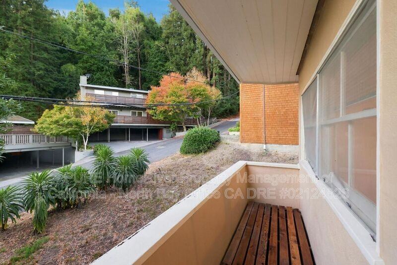 10 &Una Way #12 - Photo 2 of 19
