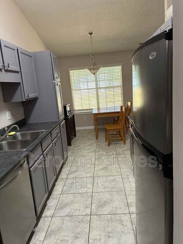 124 W Long Creek Ct - Photo 2 of 20