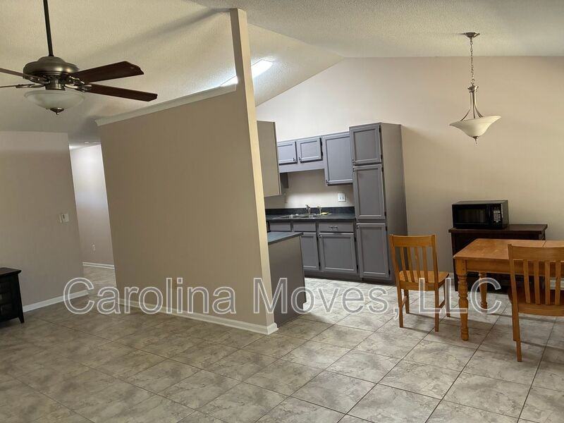 124 W Long Creek Ct - Photo 3 of 20