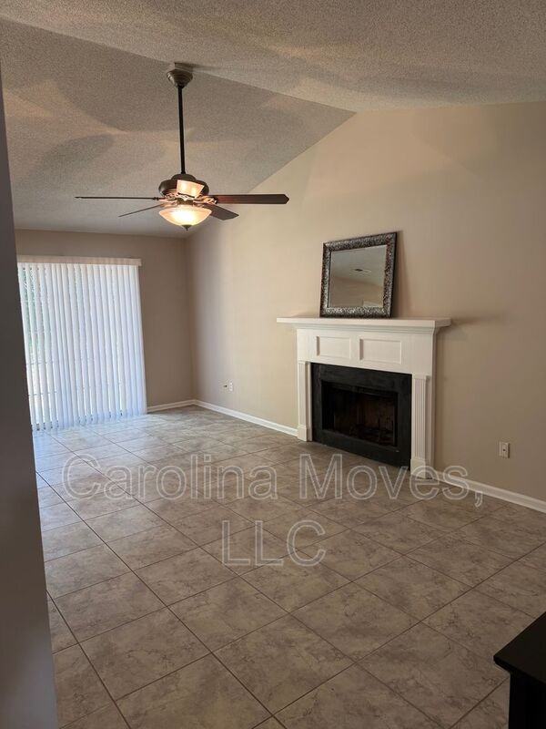 124 W Long Creek Ct - Photo 6 of 20