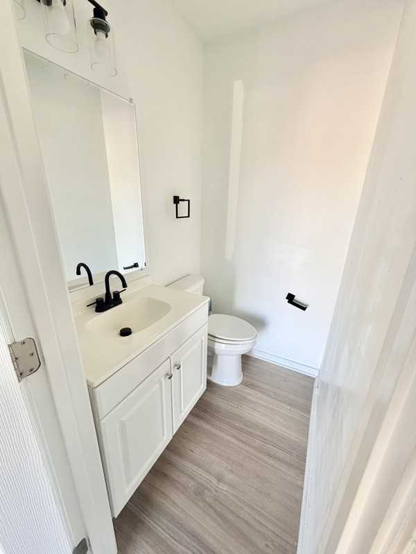 15241 Broadwater Cir - Photo 7 of 12