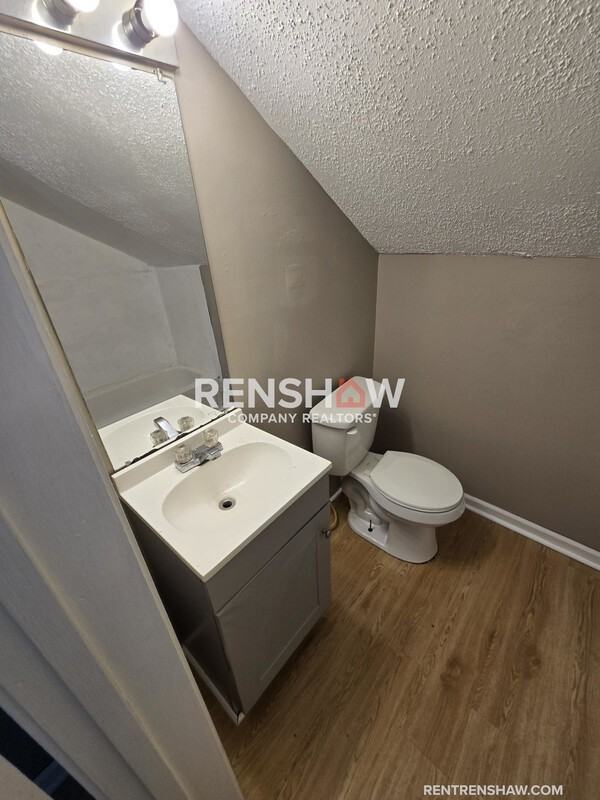 410 N Fowlkes Ave #B - Photo 6 of 8