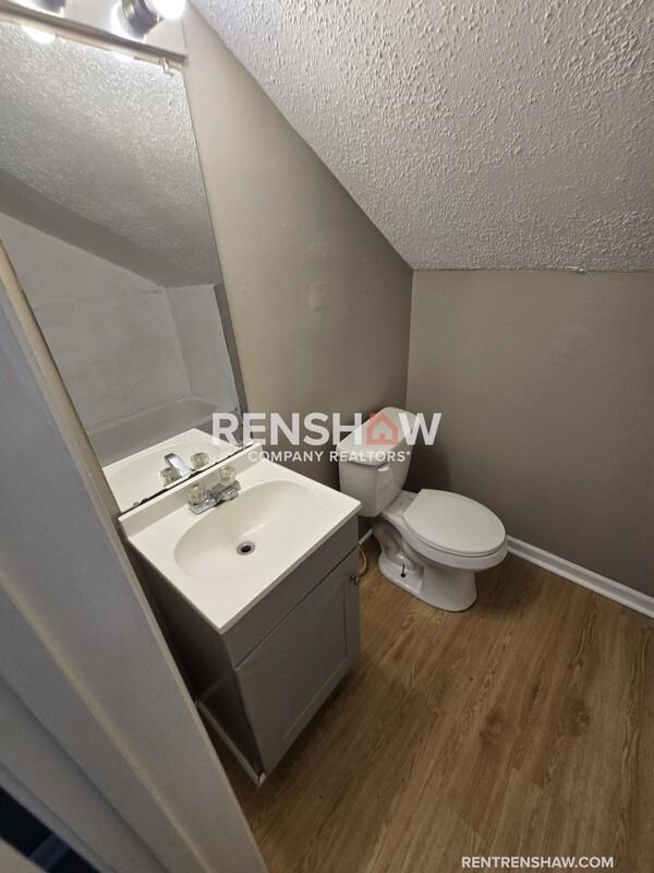 410 N Fowlkes Ave #B - Photo 7 of 8