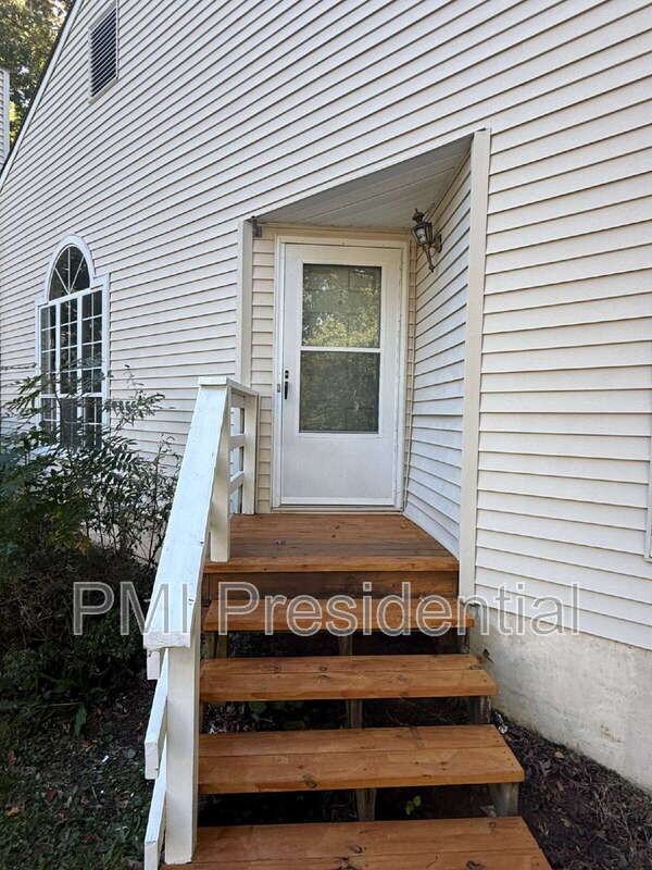 1402 Sycamore Ridge Ct - Photo 3 of 12