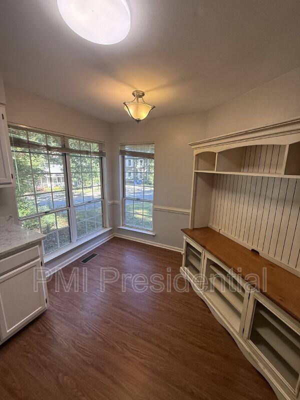 1402 Sycamore Ridge Ct - Photo 6 of 12