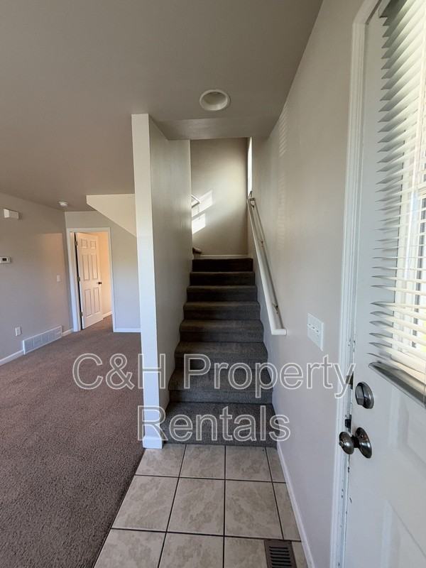 815 S 29th St - Photo 5 of 18