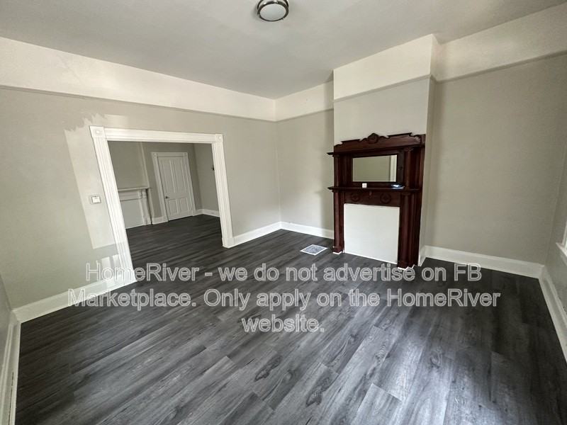 1056 Winfield Ave - Photo 2 of 14