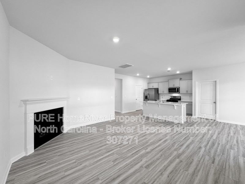 3952 Ashton Dr Nw - Photo 3 of 20