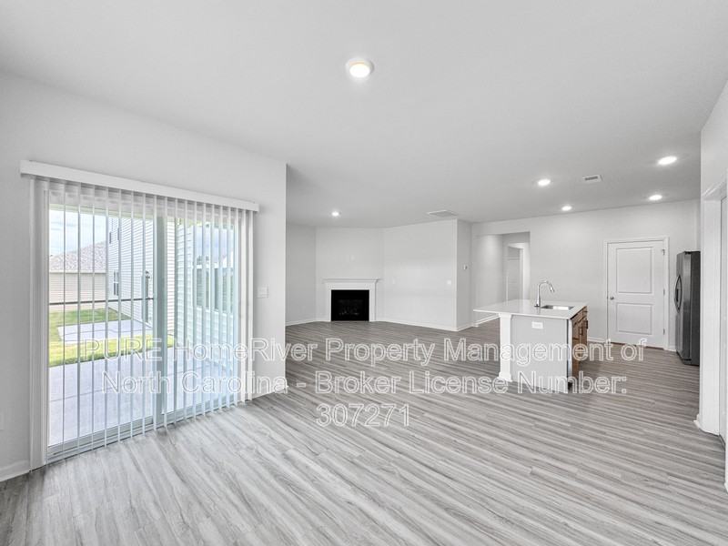 3952 Ashton Dr Nw - Photo 5 of 20