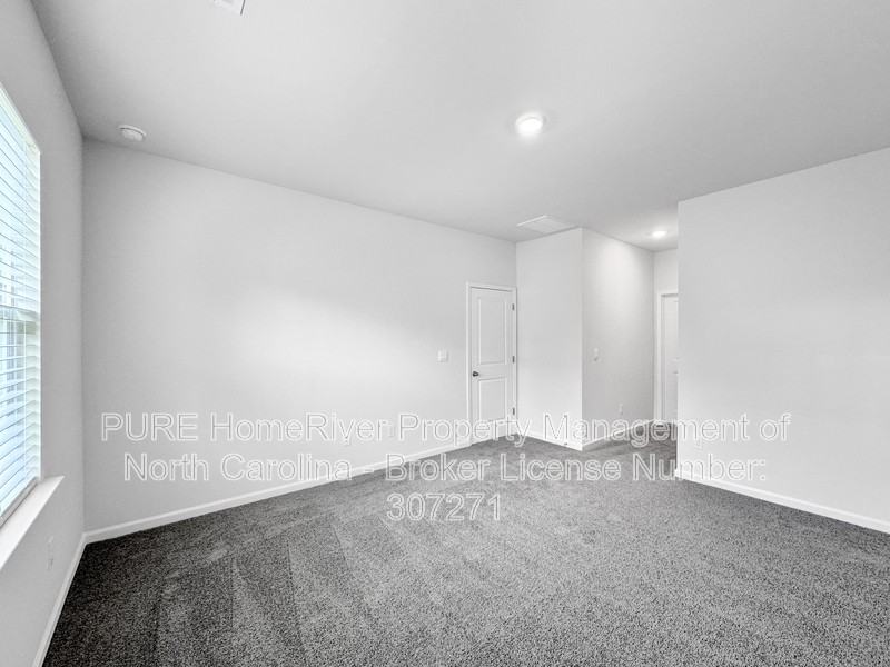 3952 Ashton Dr Nw - Photo 7 of 20