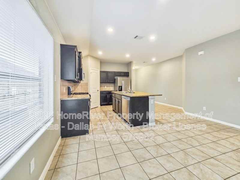 8441 Comanche Springs Dr - Photo 5 of 29
