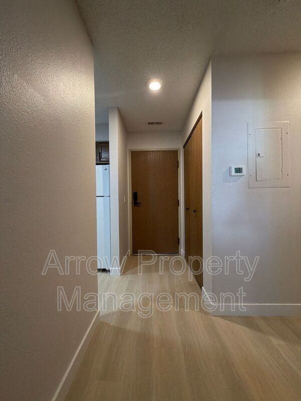 515 W Saunders Ave #4 - Photo 7 of 14