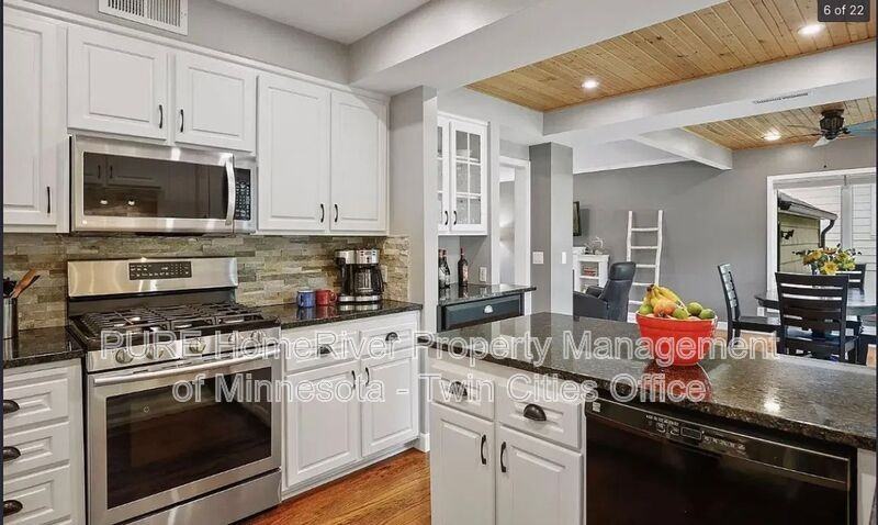 1642 Edgewood Ave S - Photo 4 of 23