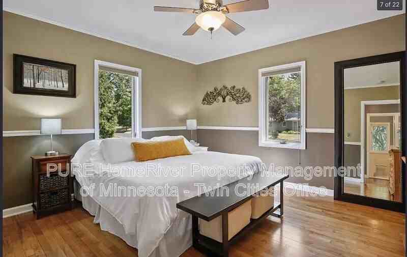 1642 Edgewood Ave S - Photo 7 of 23
