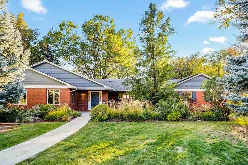 2600 E Eldorado Pl - Photo 2 of 40