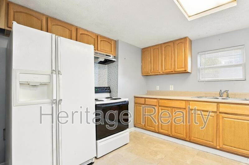 1007 Wray St - Photo 4 of 16