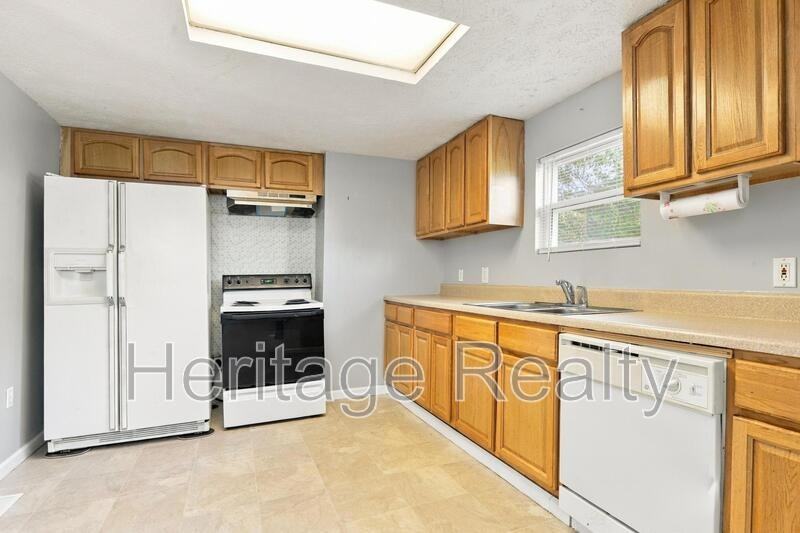 1007 Wray St - Photo 5 of 16