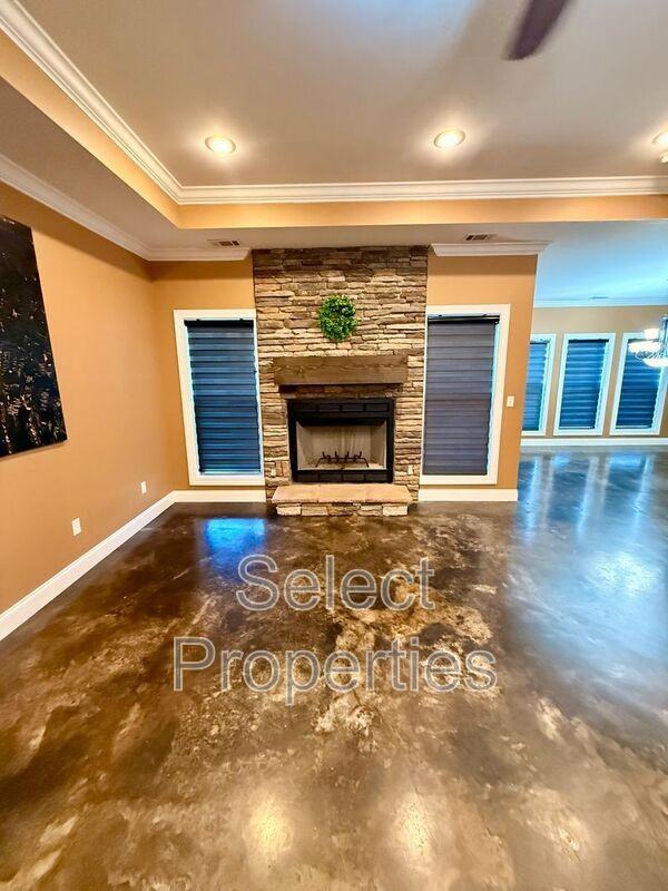 4893 Darr Hill Rd - Photo 3 of 22