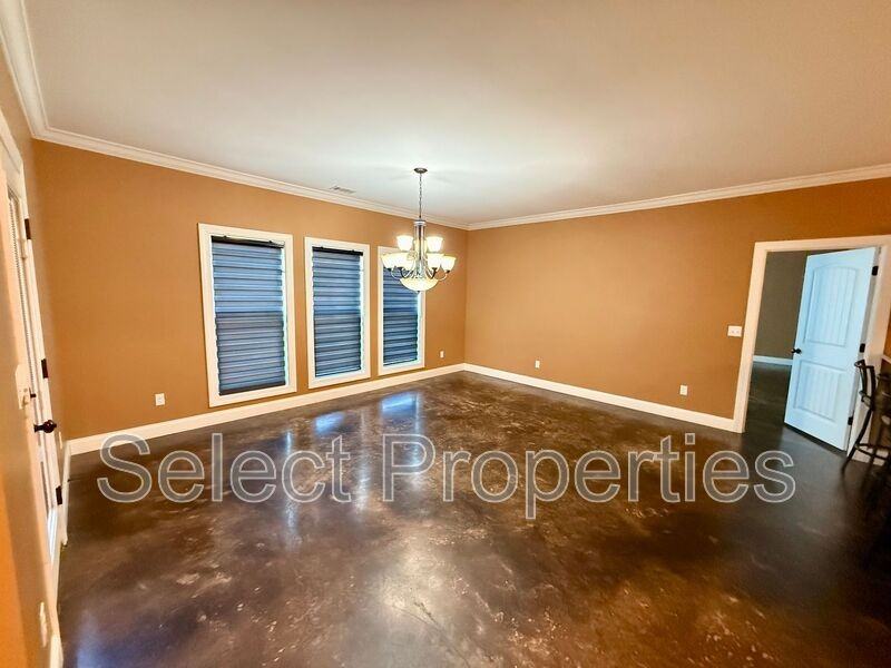 4893 Darr Hill Rd - Photo 5 of 22