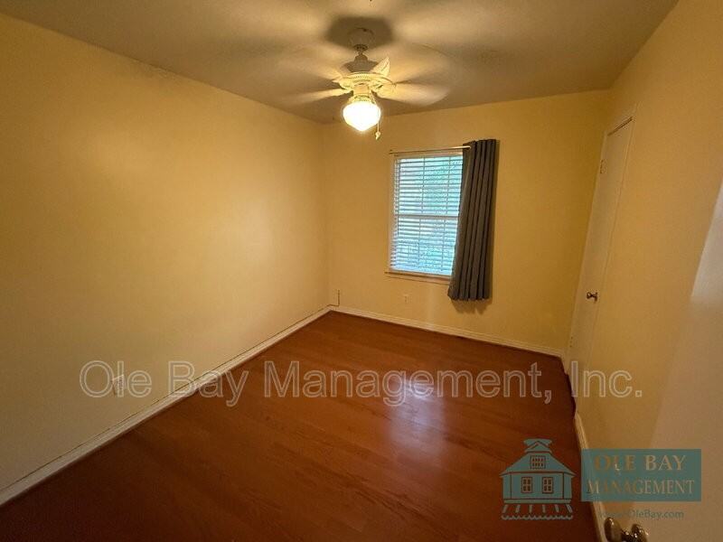 702 Ynestra Dr - Photo 4 of 6