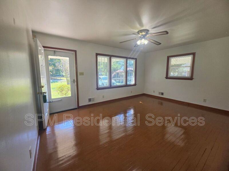 4209 Mcclelland Dr - Photo 3 of 19