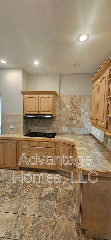 3808 Roanoke Rd - Photo 6 of 33