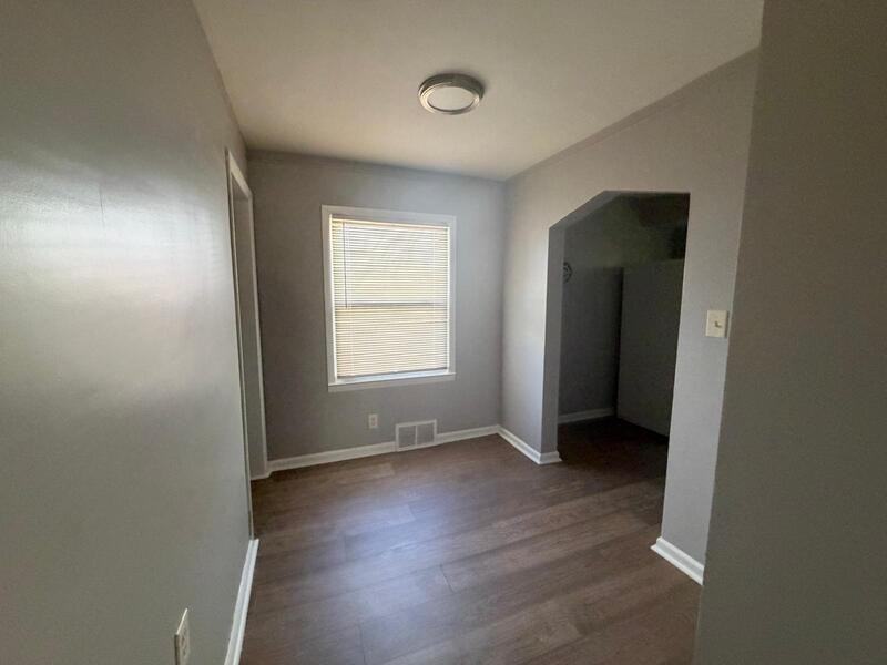 18254 Mansfield St - Photo 2 of 8