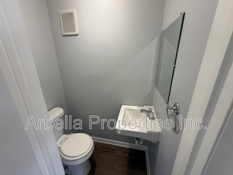 1404 Bloomingdale Rd #A7 - Photo 6 of 20