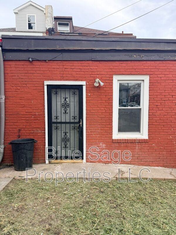 101 S 5th St #C - Photo 2 of 18