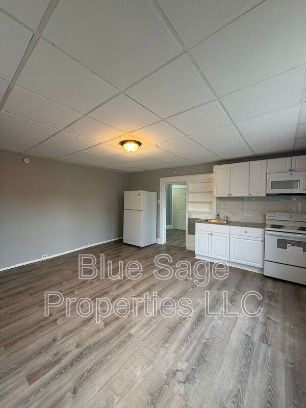 101 S 5th St #C - Photo 5 of 18