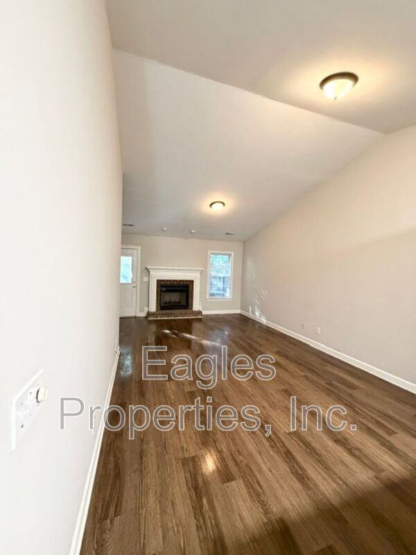 302 S Harding Dr #E - Photo 6 of 13