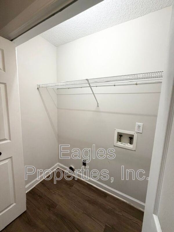 302 S Harding Dr #E - Photo 7 of 13