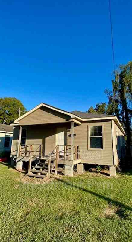 545 Wyche St - Photo 2 of 15