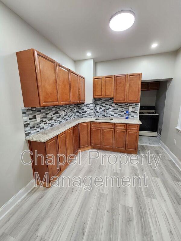 1338 N 27th St - Photo 6 of 23