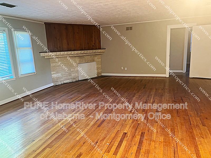 4260 Camellia Dr - Photo 3 of 15