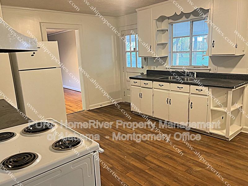 4260 Camellia Dr - Photo 4 of 15