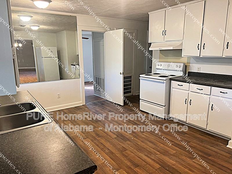 4260 Camellia Dr - Photo 5 of 15