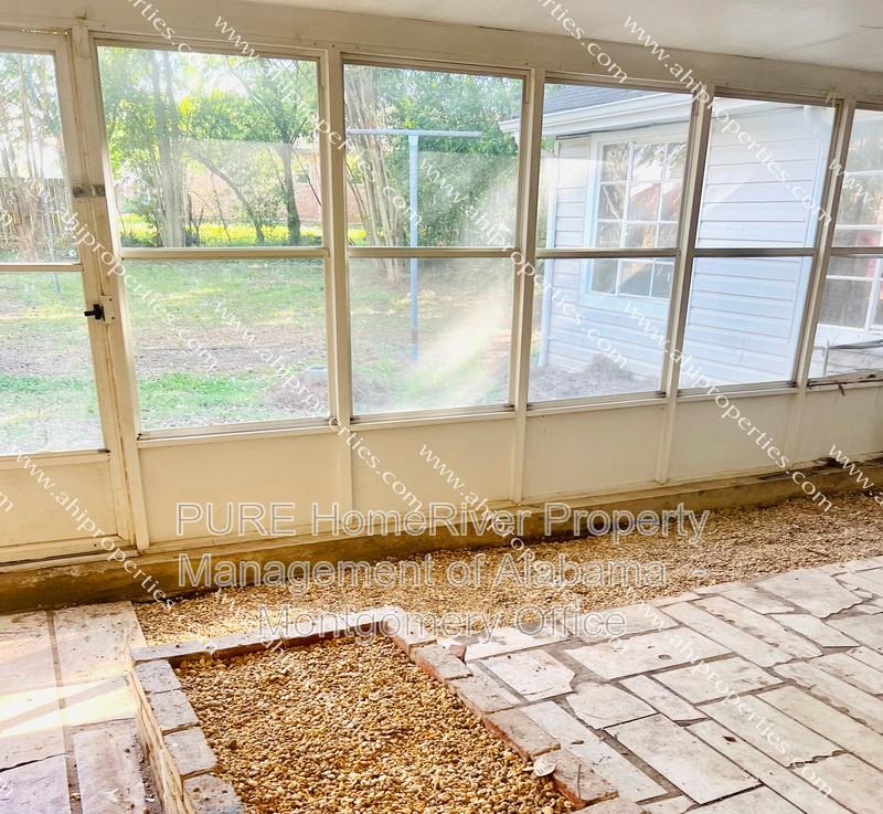 4260 Camellia Dr - Photo 6 of 15